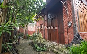 Djawata Resort & Gallery Near Desa Wisata Kasongan Yogyakarta Redpartner
